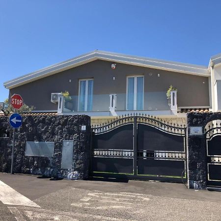 Casa Vacanze La Conca San Giovanni La Punta Bagian luar foto